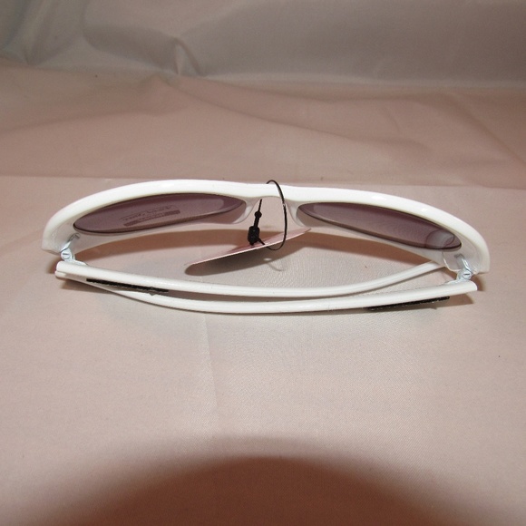 WHITE VIVID STAR SUNGLASSES NEW - Picture 3 of 6